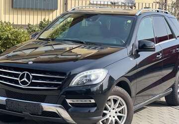Mercedes-Benz ML 350 278.000 km 9.990 &euro; München 81737