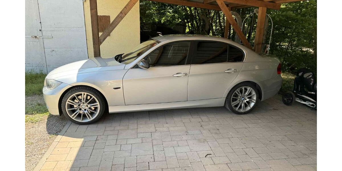 BMW 330 127.655 km 12.900 &euro; Maisach 82216