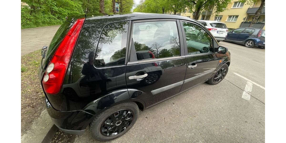 Ford Fiesta 217.600 km 1.299 &euro; MÜNCHEN 81735