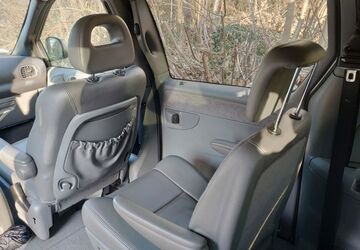 Chrysler Grand Voyager 157.010 km 8.900 &euro; München 81249