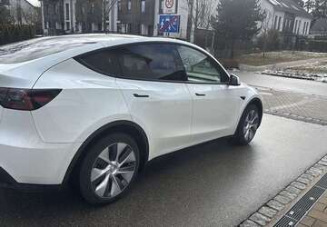 Tesla Model Y 28.000 km 37.000 &euro; Karlsfeld 85757
