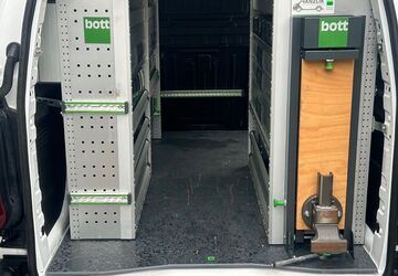 Peugeot Partner 71.020 km 14.990 &euro; München 81825