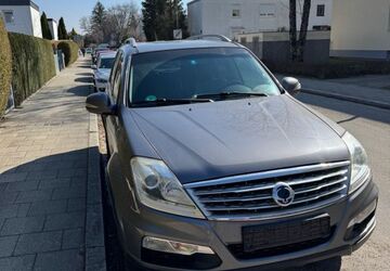 SsangYong REXTON 175.814 km 10.300 &euro; München 81477