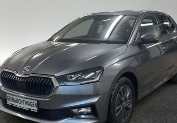 Skoda Fabia 3.300 km 24.460 &euro; München 80687