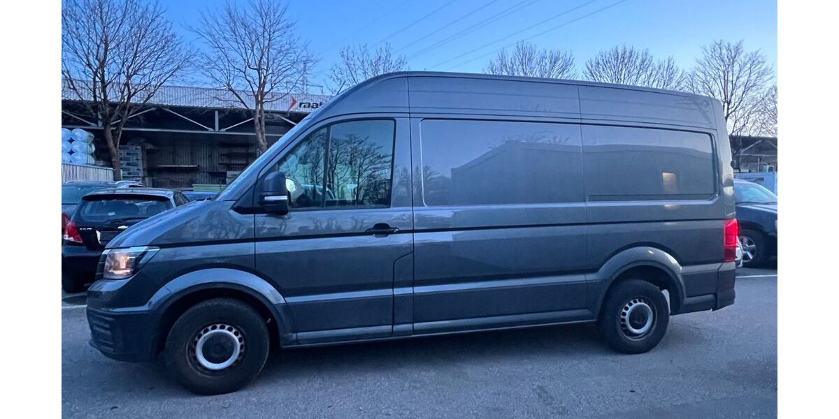 VW Crafter 161.454 km 17.990 &euro; München 81243