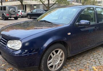 VW Golf 277.000 km 1.555 &euro; München 81677