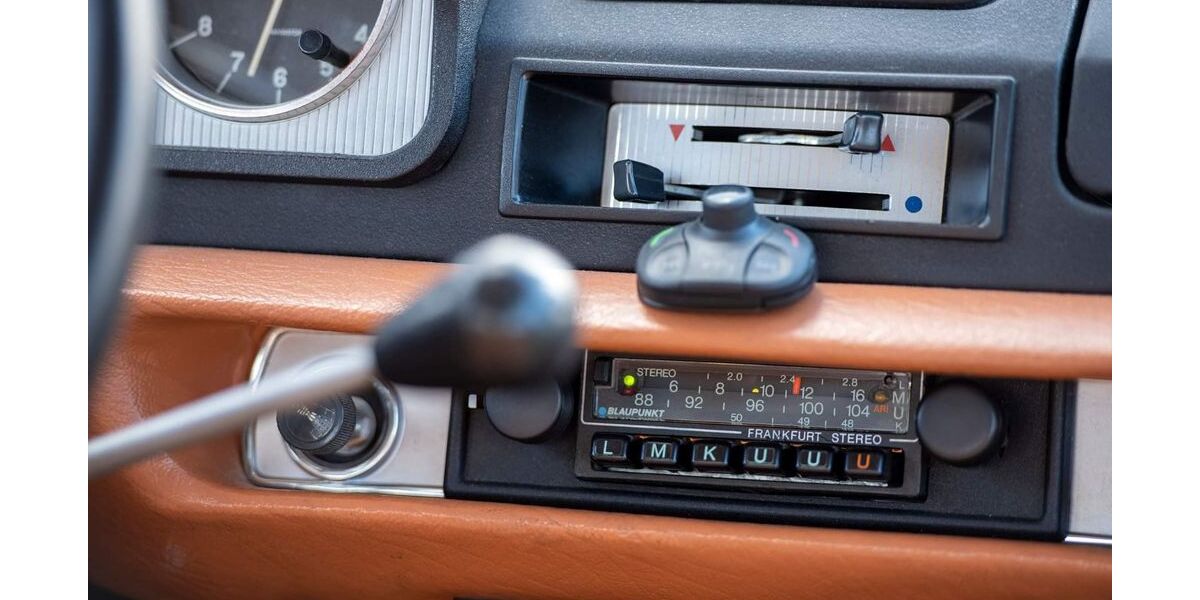 Peugeot 404 84.000 km 29.900 &euro; Brunnthal 85649