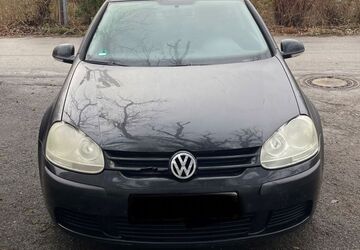 VW Golf 211.000 km 800 &euro; Maisach 82216