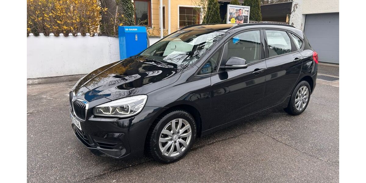 BMW 218 120.000 km 14.900 &euro; München 81929