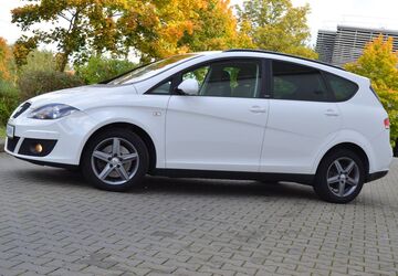 Seat Altea 207.900 km 8.380 &euro; München 81243