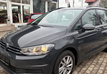 VW Touran 59.200 km 25.990 &euro; Ismaning 85737