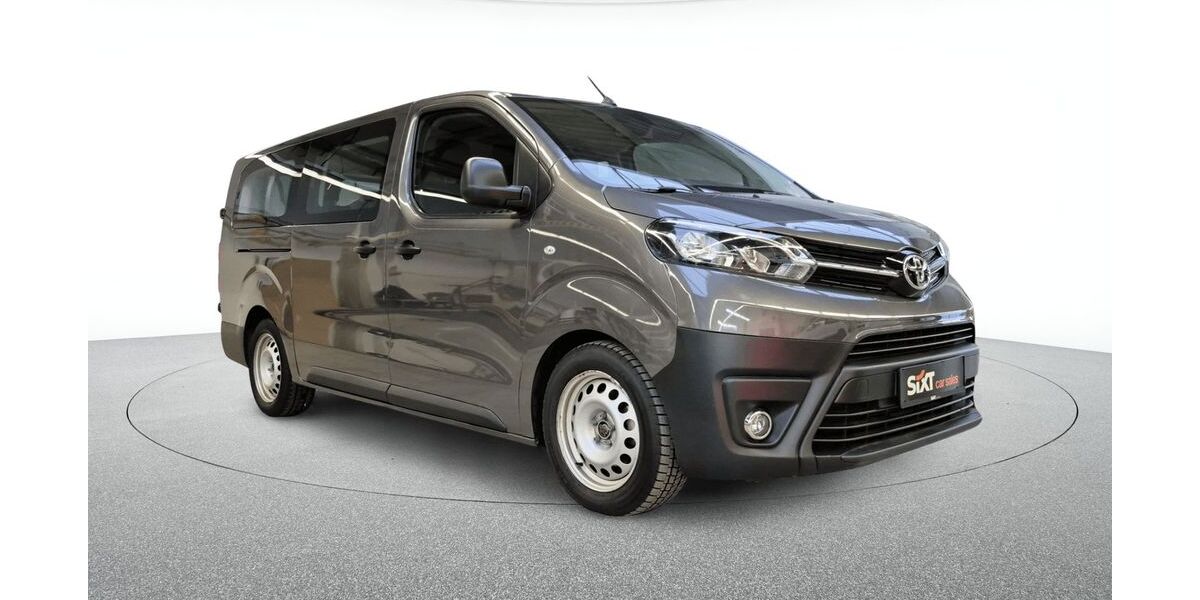 Toyota Proace (Verso) 87.240 km 24.330 &euro; Garching 85748