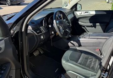 Mercedes-Benz ML 250 159.000 km 22.000 &euro; München 81539