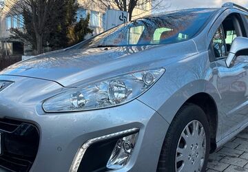 Peugeot 308 134.400 km 5.550 &euro; Riemerling 85521