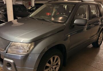 Suzuki Grand Vitara 220.000 km 2.900 &euro; München 80637