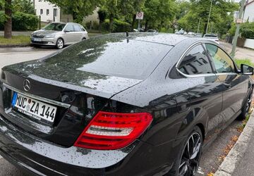 Mercedes-Benz 220 253.000 km 8.700 &euro; München 80638