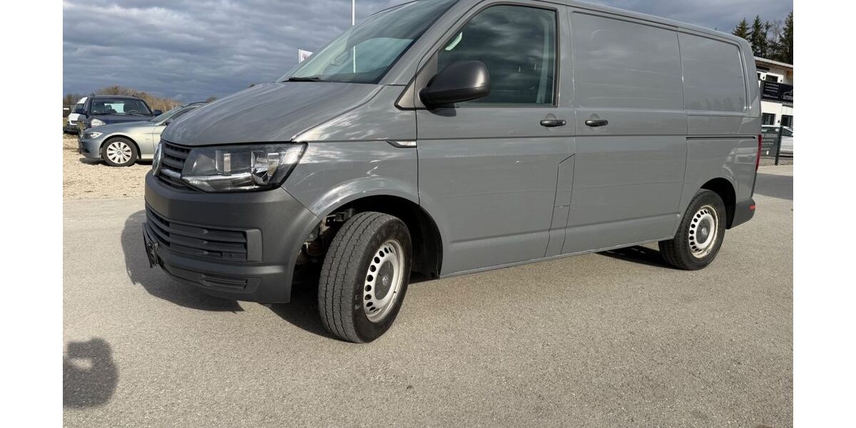 VW T6 Transporter 255.698 km 11.999 &euro; Puchheim 82178