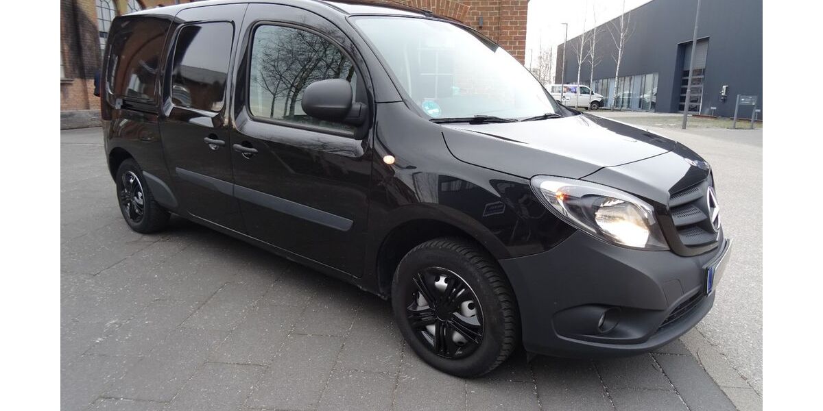 Mercedes-Benz Citan 39.700 km 15.900 &euro; München 81249