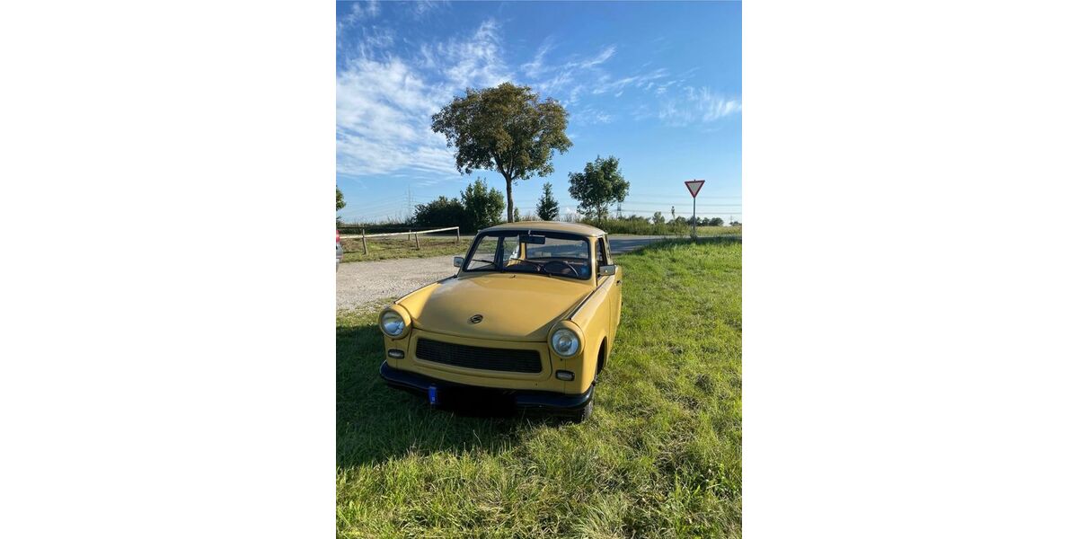 Trabant 601 27.518 km 4.900 &euro; Neufahrn 85375