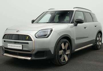 Mini Countryman SE All4 20.832 km 43.322 &euro; München 80788
