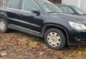 VW Tiguan 269.875 km 3.180 &euro; München 81243