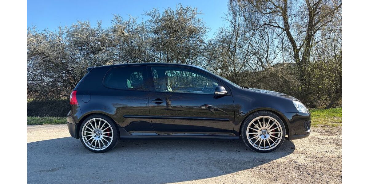 VW Golf 130.000 km 9.000 &euro; Pliening 85652