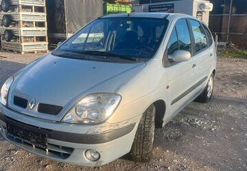 Renault Scenic 181.000 km 1.950 &euro; München 80998