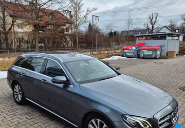 Mercedes-Benz E 200 93.847 km 25.600 &euro; München 80807
