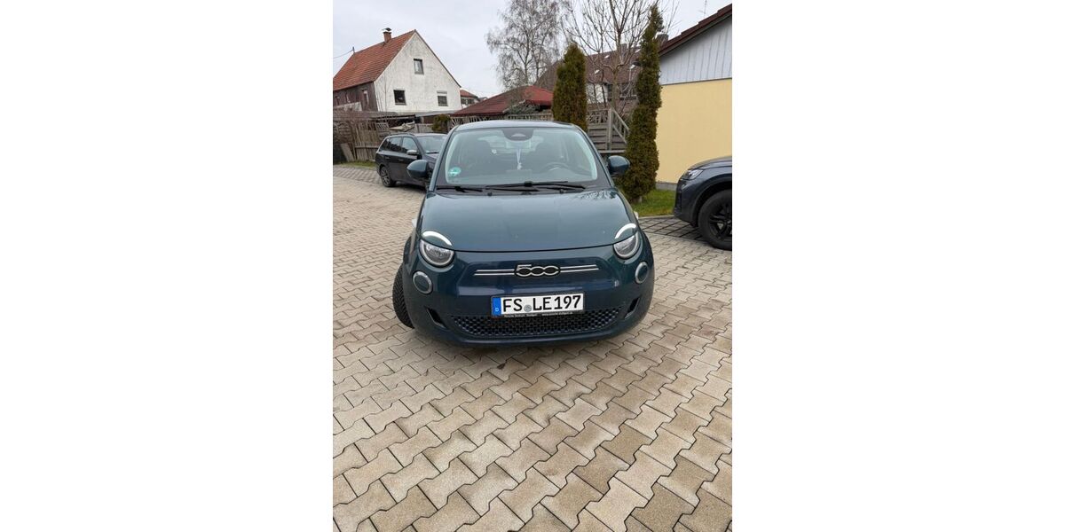 Fiat 500e 21.000 km 14.200 &euro; Hallbergmoos 85399