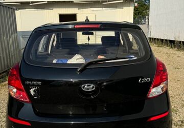 Hyundai i20 112.350 km 5.500 &euro; München 81737