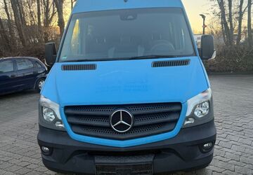 Mercedes-Benz Sprinter 274.000 km 11.899 &euro; München 81245
