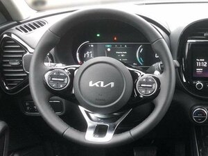 Kia SOUL EV INSPIRATION WÄRMEPUMPE LEDER GLASDACH 18.000 km 28.990 &euro; Höhenkirchen-Siegertsbrun 85635