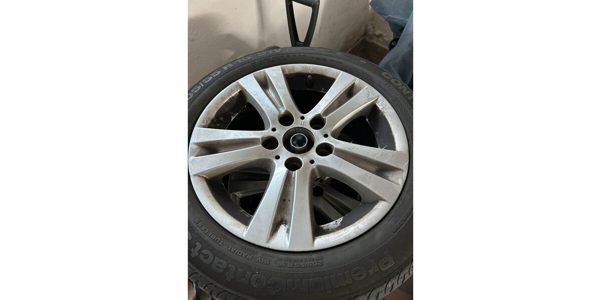 BMW 120 252.000 km 3.300 &euro; München 80995