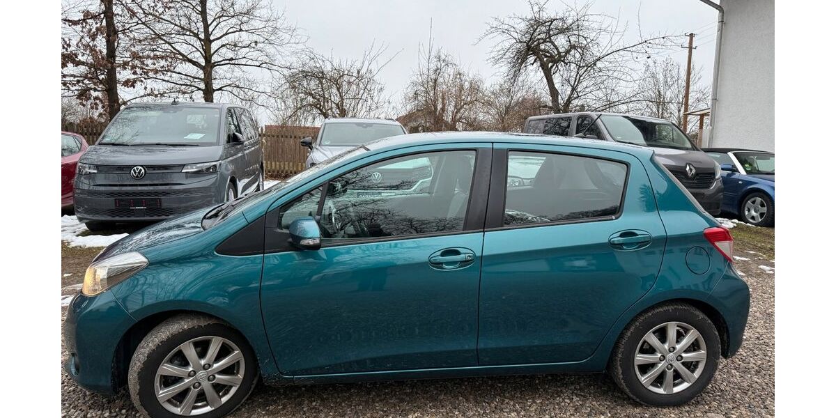 Toyota Yaris 162.000 km 5.700 &euro; Pliening 85652