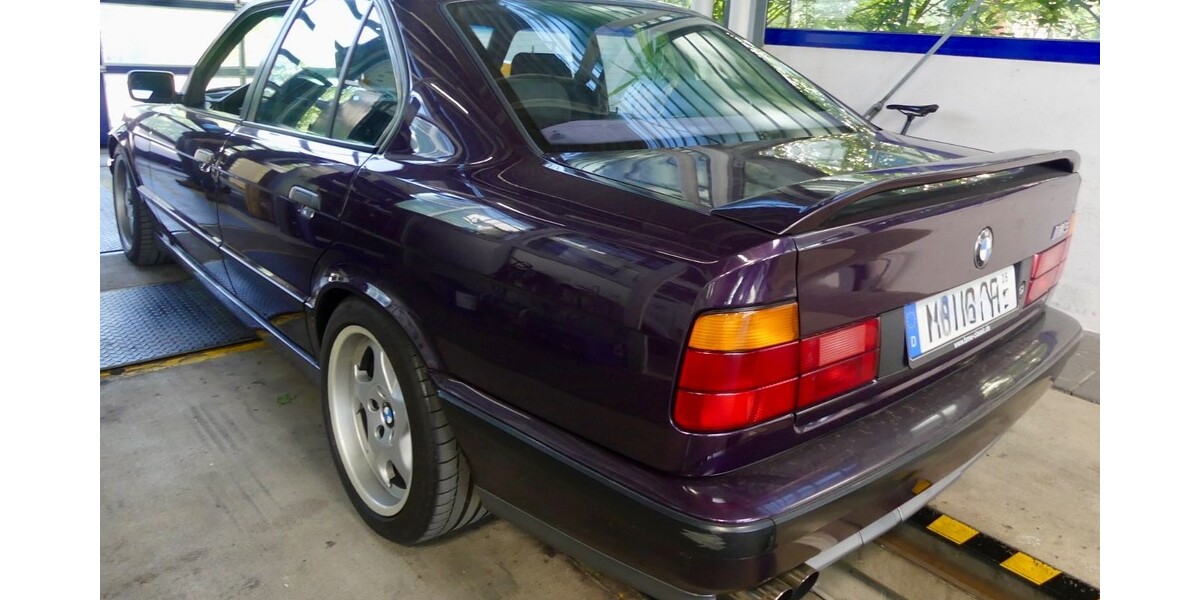 BMW M 5 55.225 km 42.250 &euro; Taufkirchen 82024