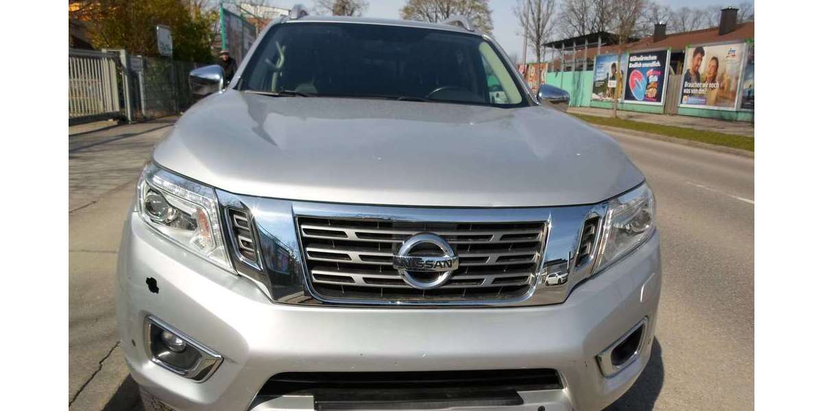 Nissan Navara 126.500 km 21.500 &euro; München 81671