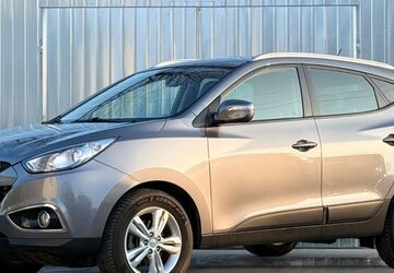 Hyundai ix35 83.600 km 9.490 &euro; München 81243