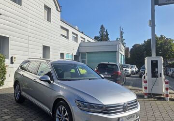 VW Passat Variant 132.927 km 20.990 &euro; München 80999