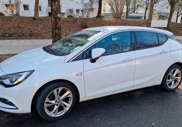 Opel Astra 96.000 km 13.500 &euro; München 81375