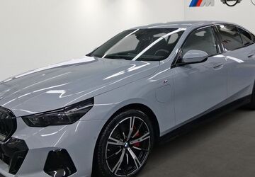 BMW 550 14.442 km 80.990 &euro; München 81827