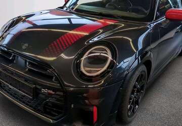 Mini John Cooper Works Cabrio 2.981 km 44.105 &euro; München 80788