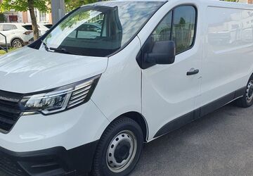Renault Trafic 88.000 km 16.900 &euro; München 81825