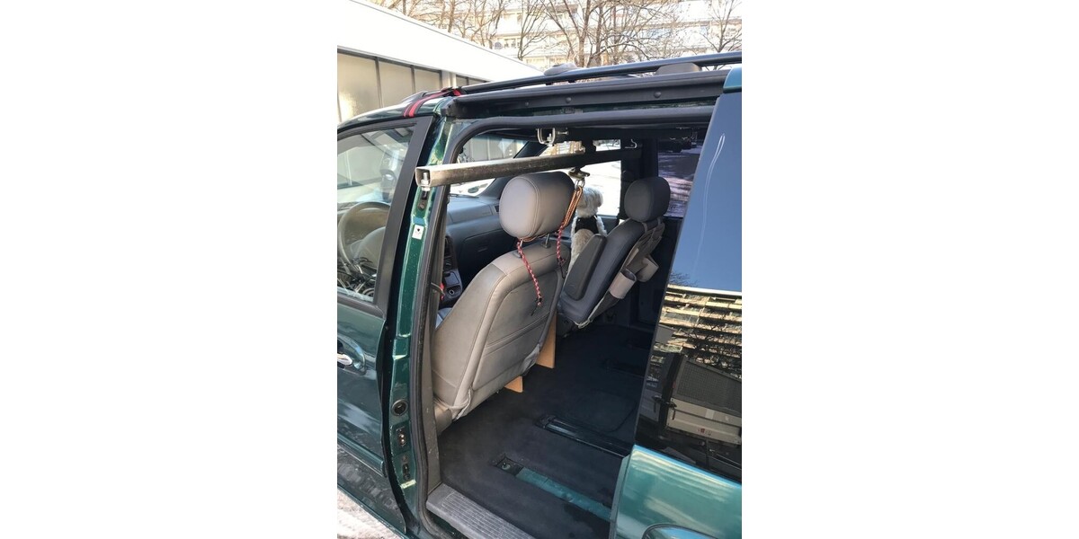 Kia Carnival II 58.000 km 6.500 &euro; München 80313