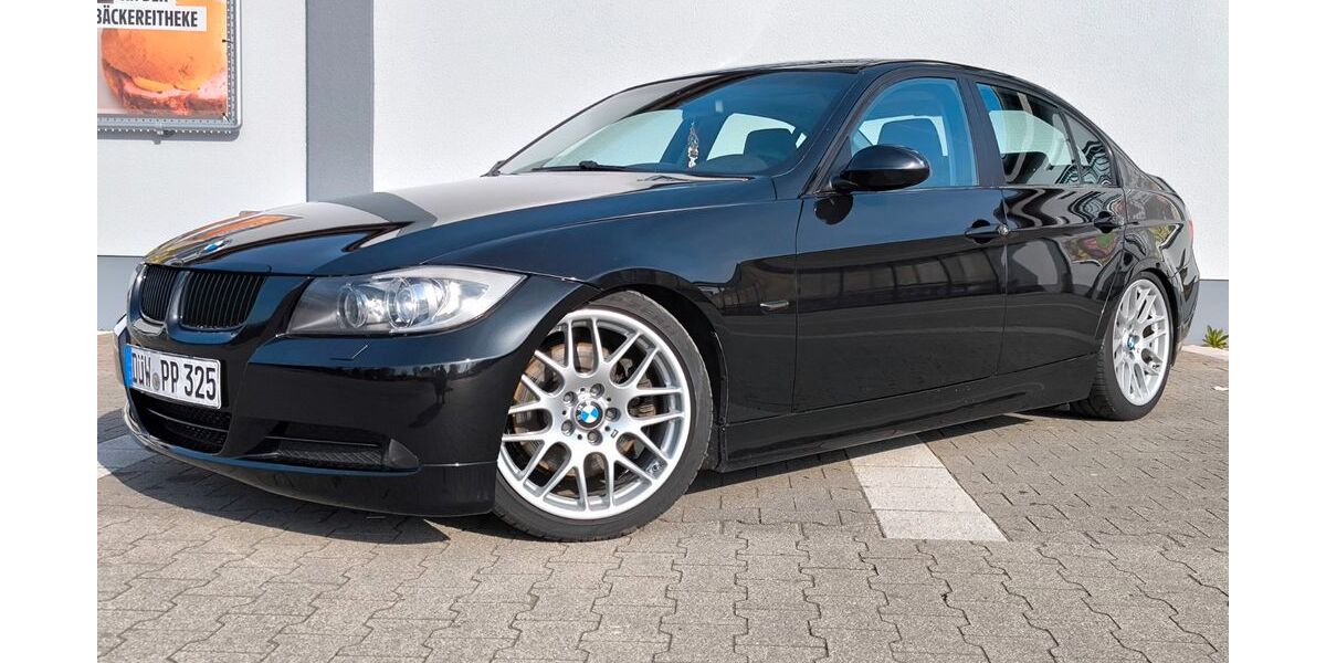 BMW 325 212.000 km 7.900 &euro; München 80935