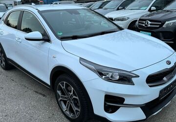 Kia XCeed 110.000 km 16.900 &euro; München 81243