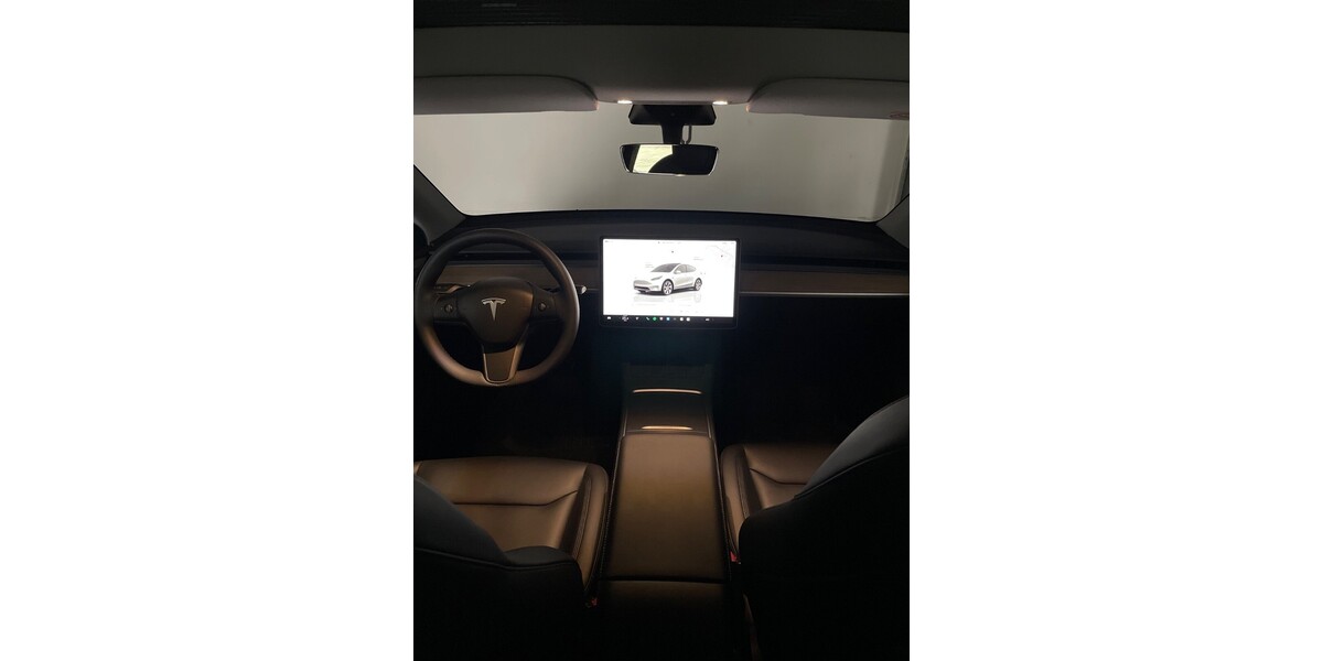 Tesla model Y SR 25.000 km 50.000 &euro; Dachau 85221