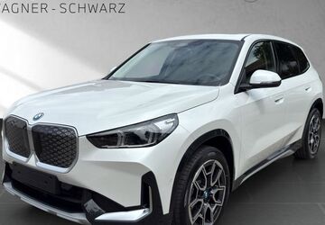 BMW iX1 2.499 km 49.975 &euro; Kirchseeon 85614