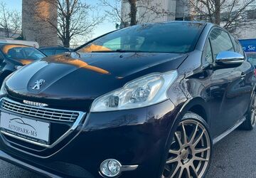 Peugeot 208 120.884 km 3.990 &euro; München 81243