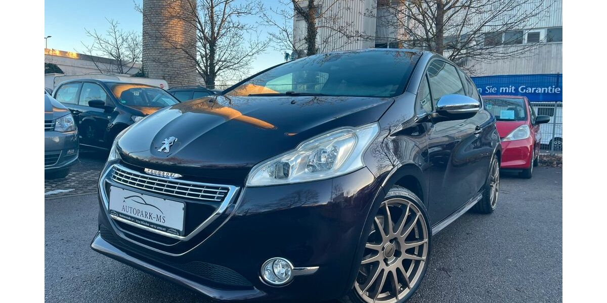 Peugeot 208 120.884 km 3.990 &euro; München 81243