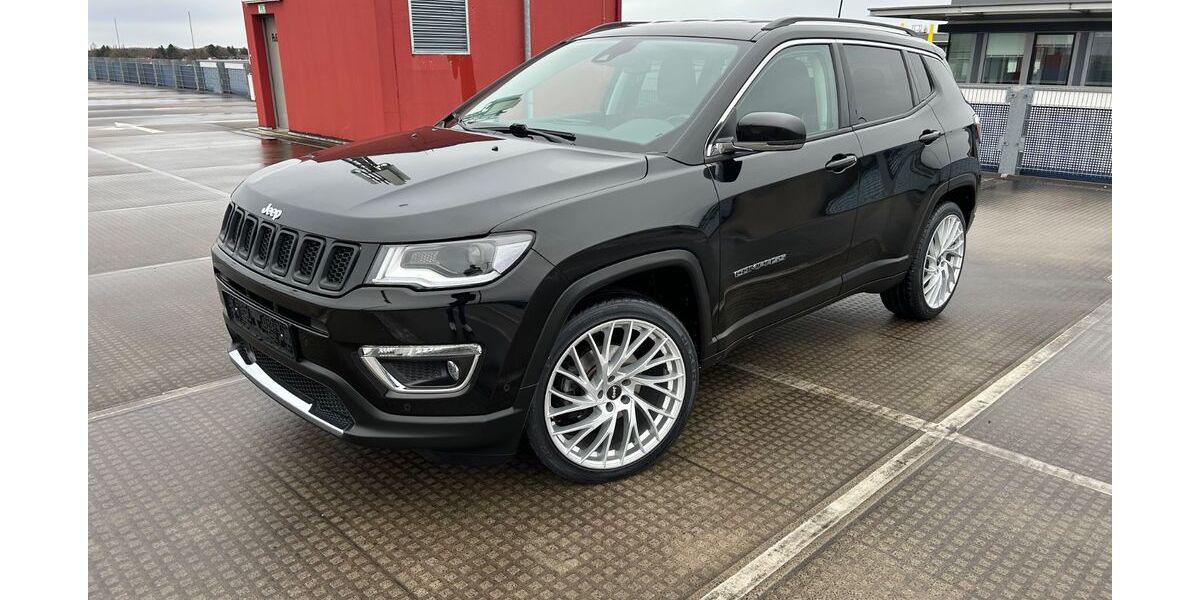 Jeep Compass 51.695 km 17.900 &euro; München 81829